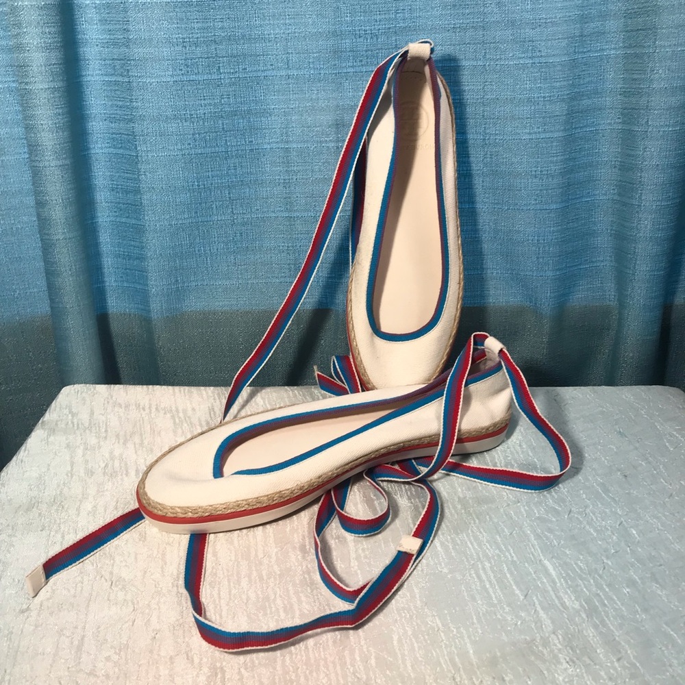 Tory Burch Lace Up Canvas Sneakers Slip on Red White Blue Laces size 9